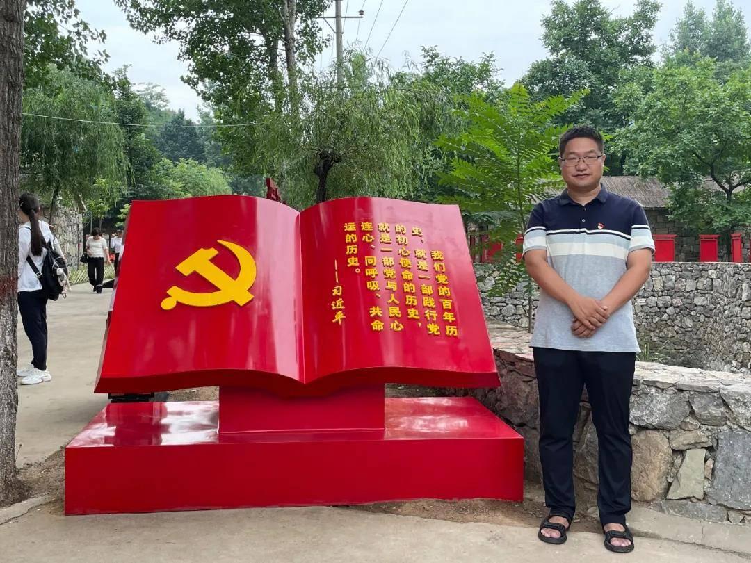 捐赠15美元即可用前任名字命名蟑螂,美国多所动物园推出奇葩情人节活动
